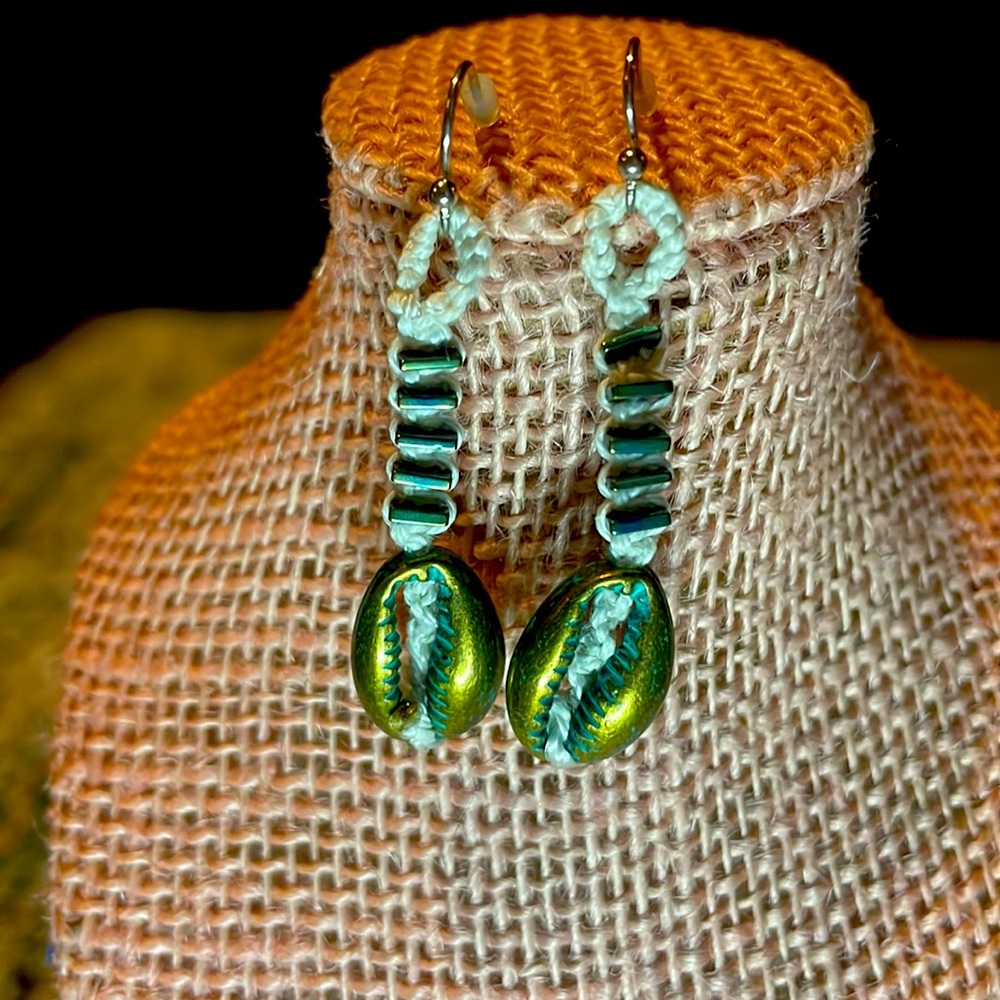 Handmade hemp macrame earrings shell new metal